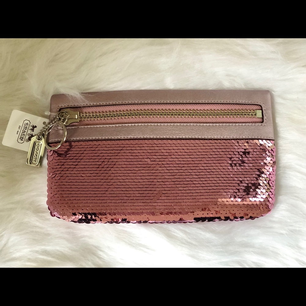 Coach Poppy Sequin Clutch in Pink